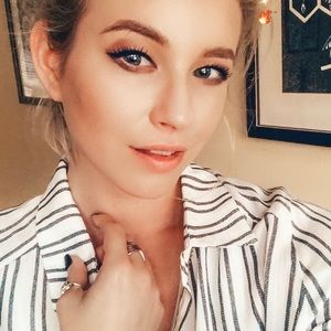 Meet your Posher, Leslie